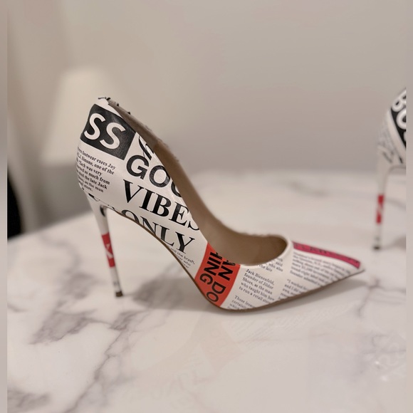 Steve Madden Newspaper Print Vala’s size 8.5 NWT - Picture 8 of 9